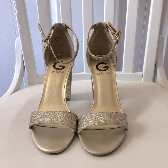 Gold Guess heels - Picture 2 of 11